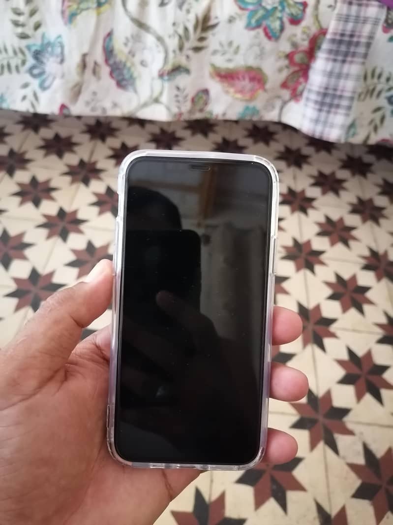 Apple iPhone 11 Pro 1
