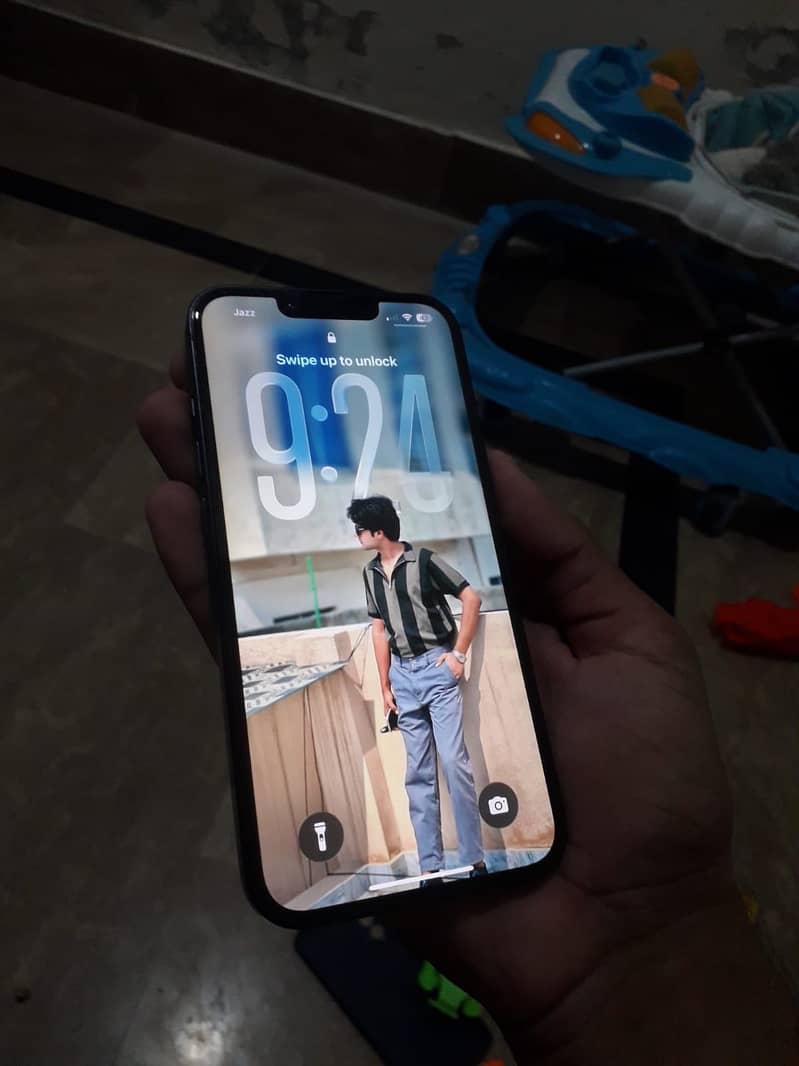 Apple iPhone 13 1