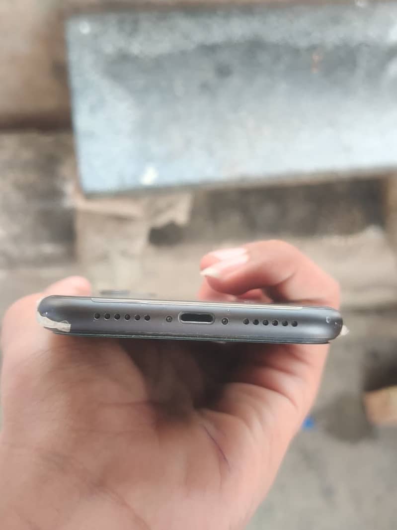 Apple iPhone 11 1