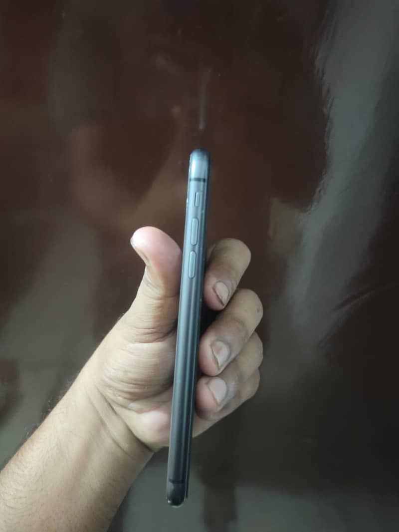 Apple iPhone 11 6