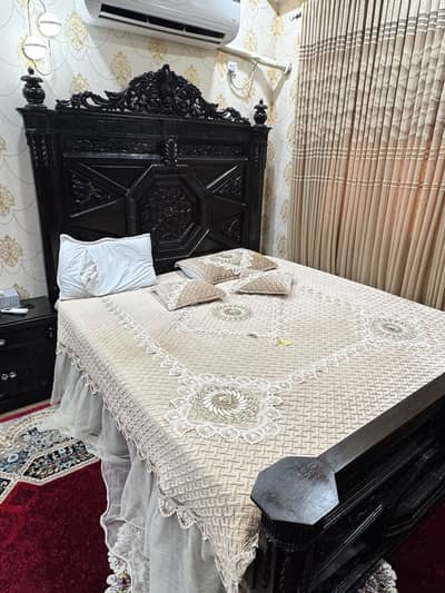 King size bed
