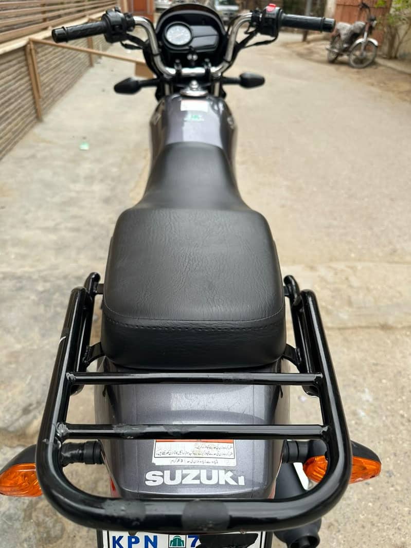 Suzuki 4