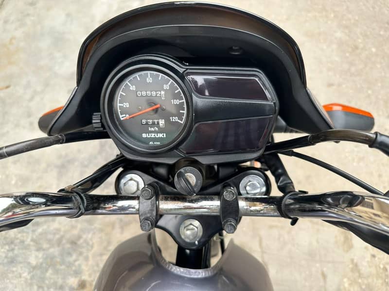 Suzuki 9