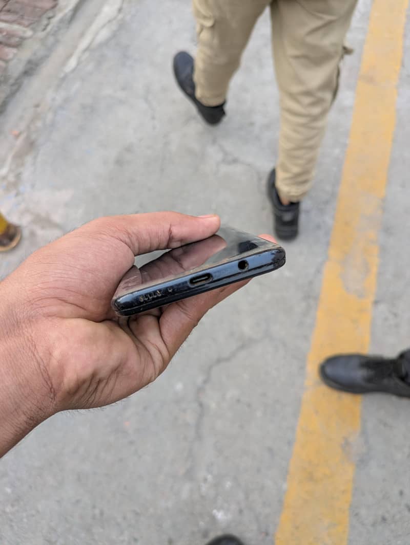 Samsung Mobile A30 0