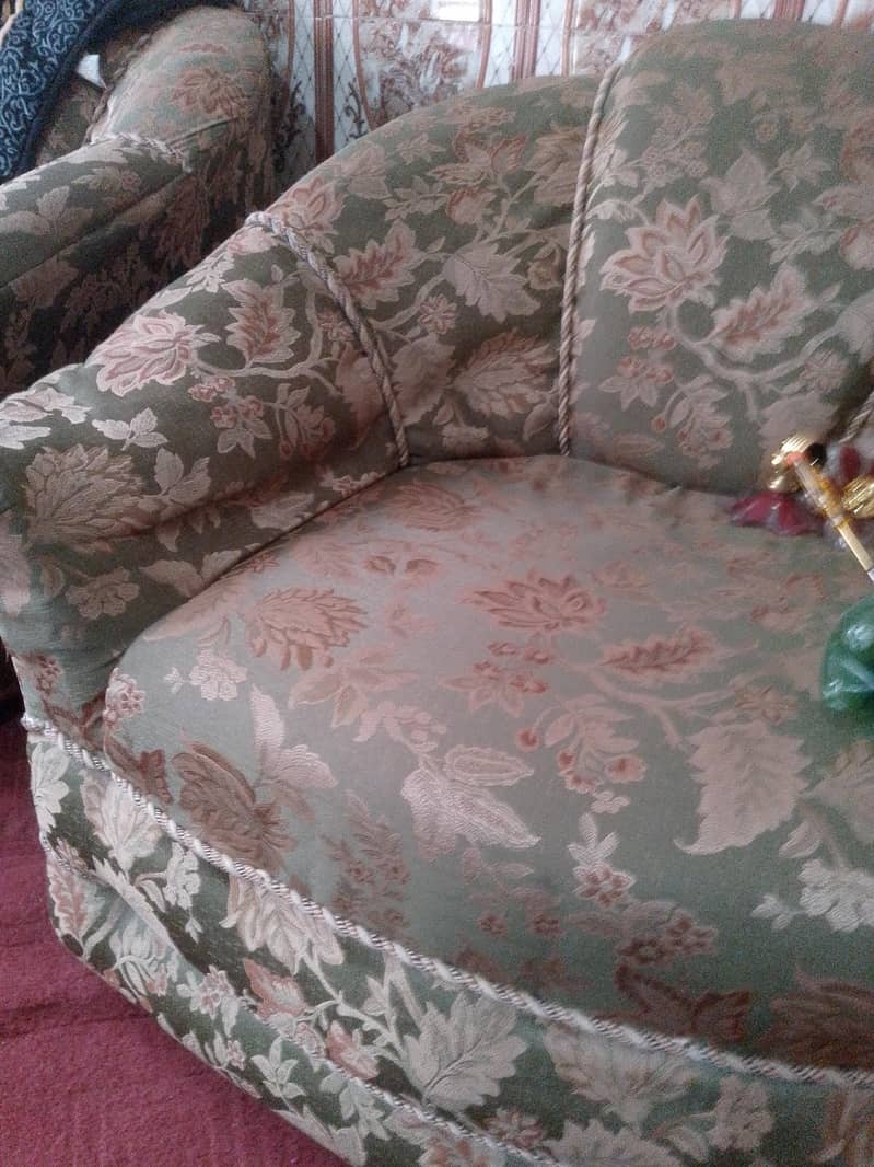 5 sattris sofa 1
