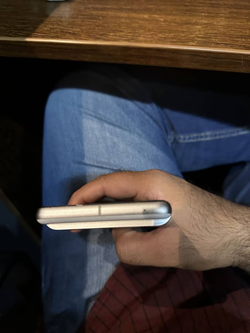 Google Pixel 7 5