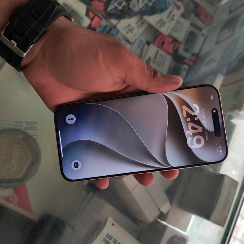 Apple iPhone 16 Pro Max 6