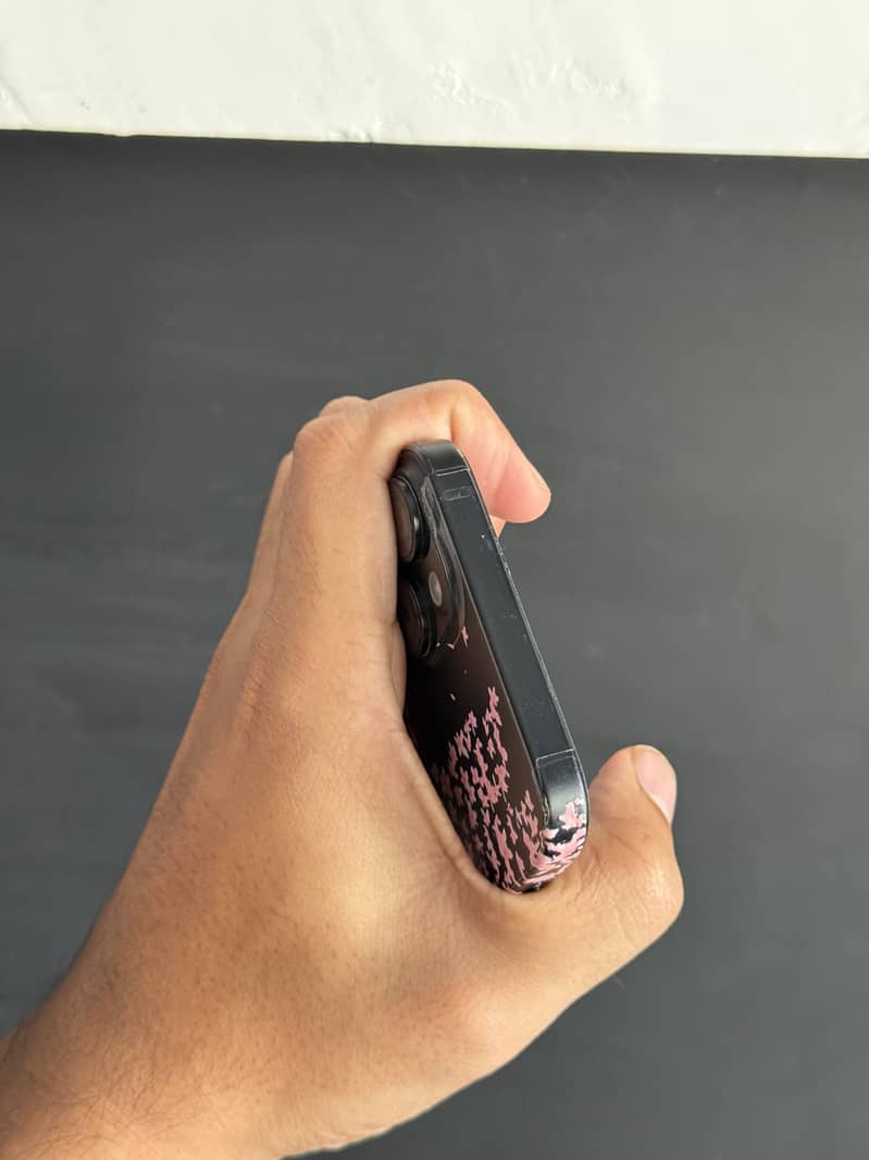 iPhone 15plus 4