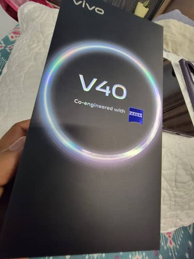 Vivo V40