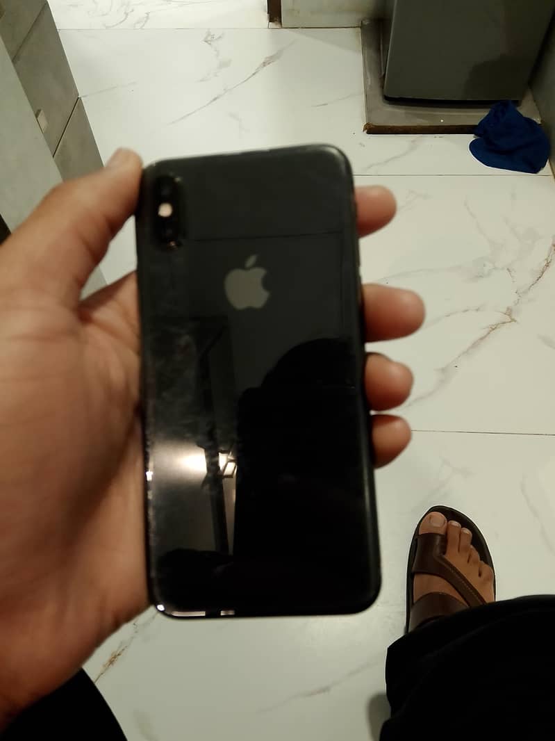 Apple iPhone X 3