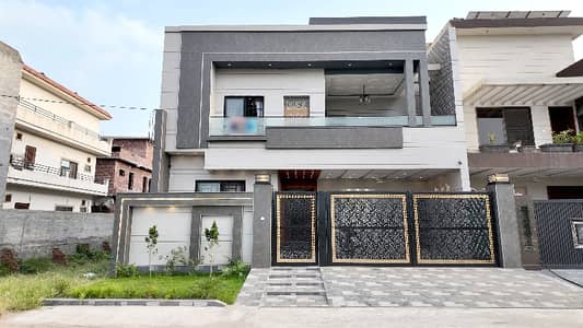 Own A Facing Park House In 10 Marla Lahore