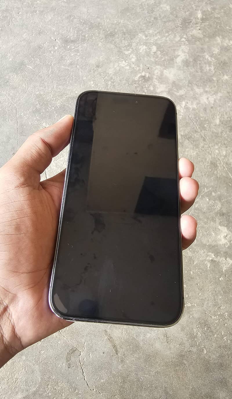 Apple iPhone 14 Pro Max 4