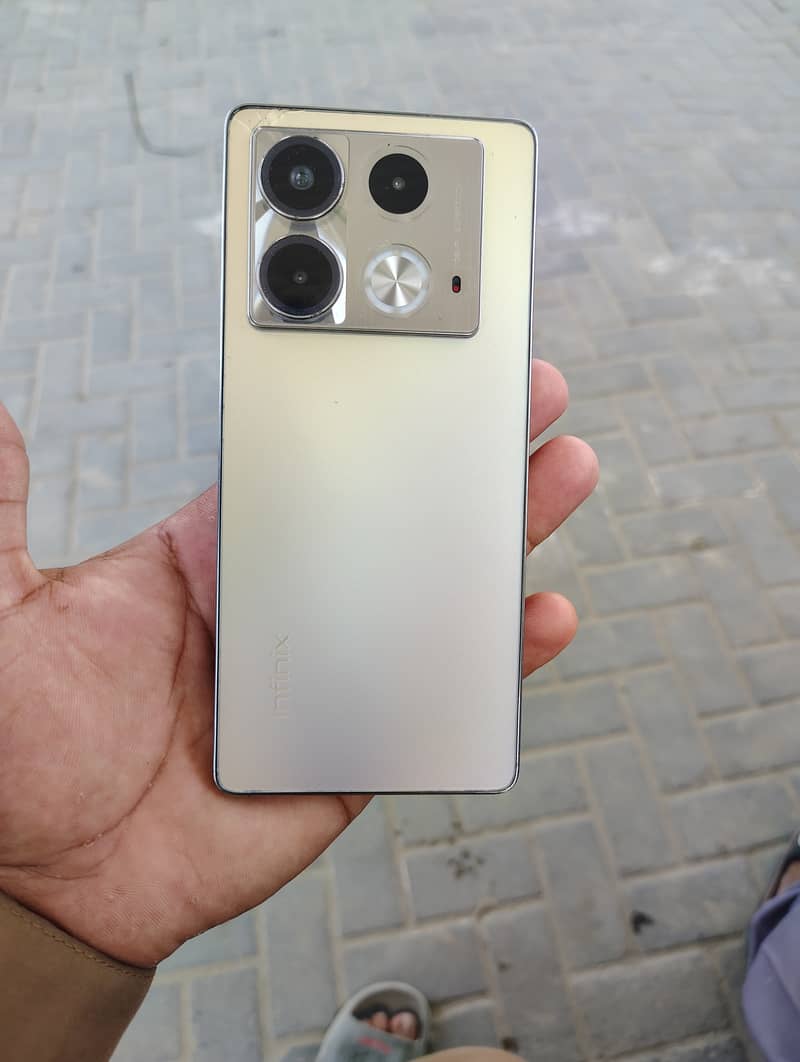 Infinix Note 40 6