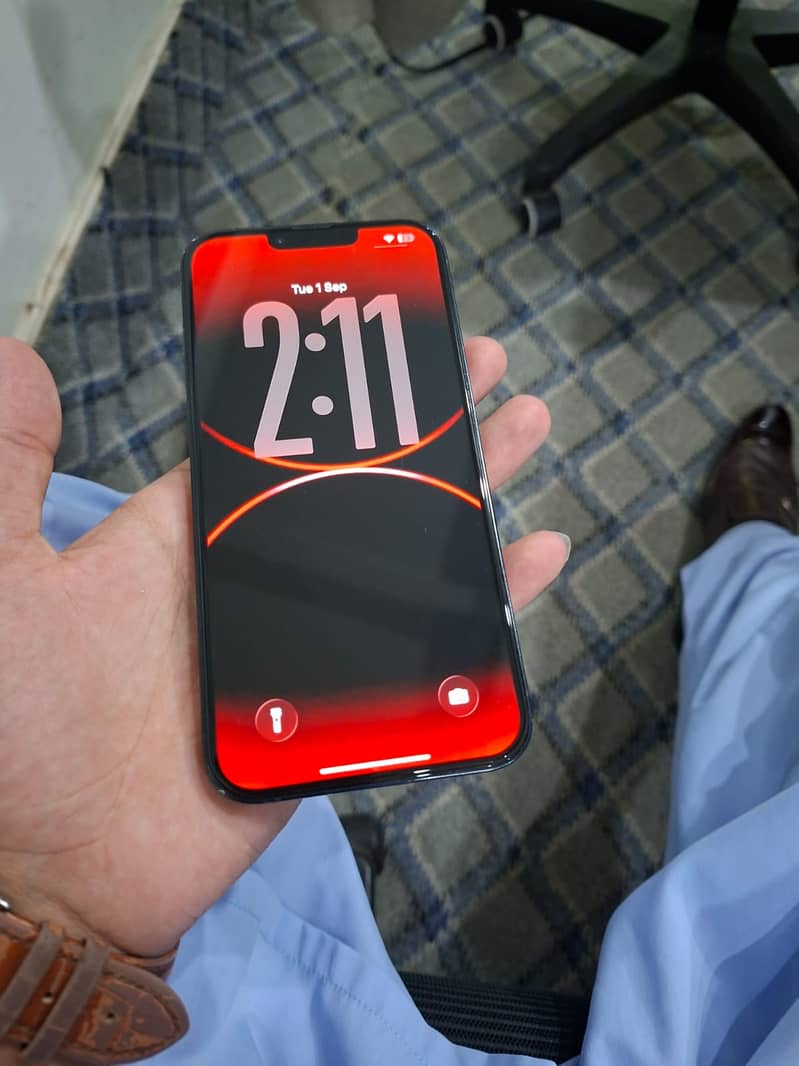 Apple iPhone 14 plus 3