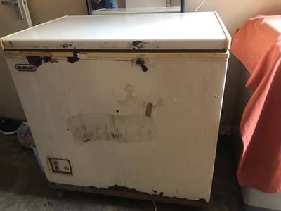 waves Deep freezer for sale
