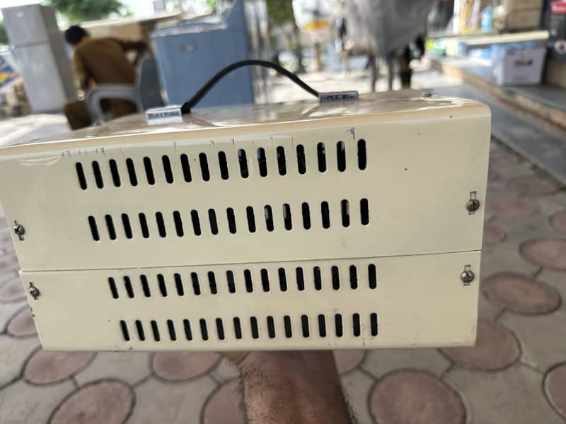Stabilizer 3000watts 3