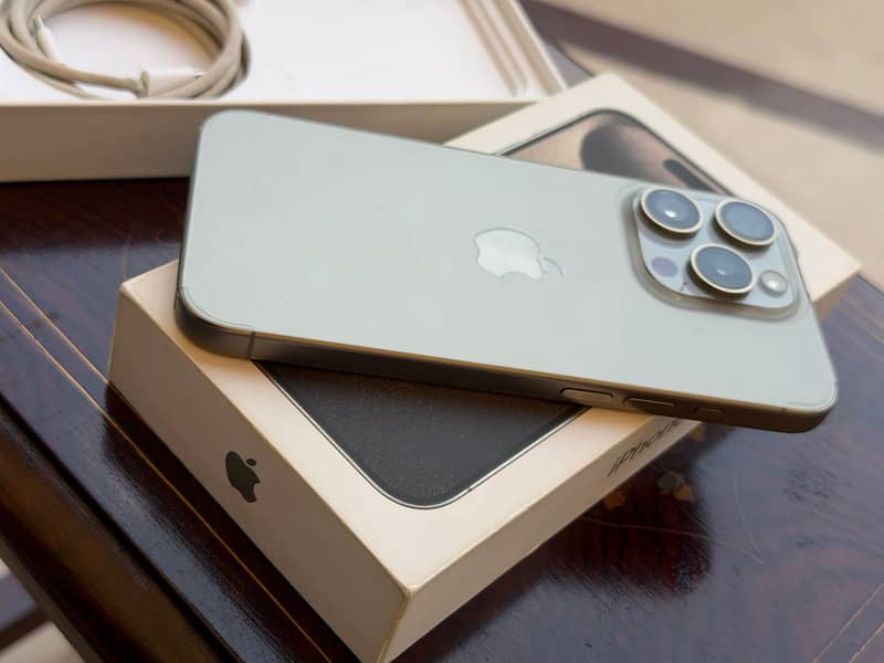 Apple iPhone 15 Pro 6