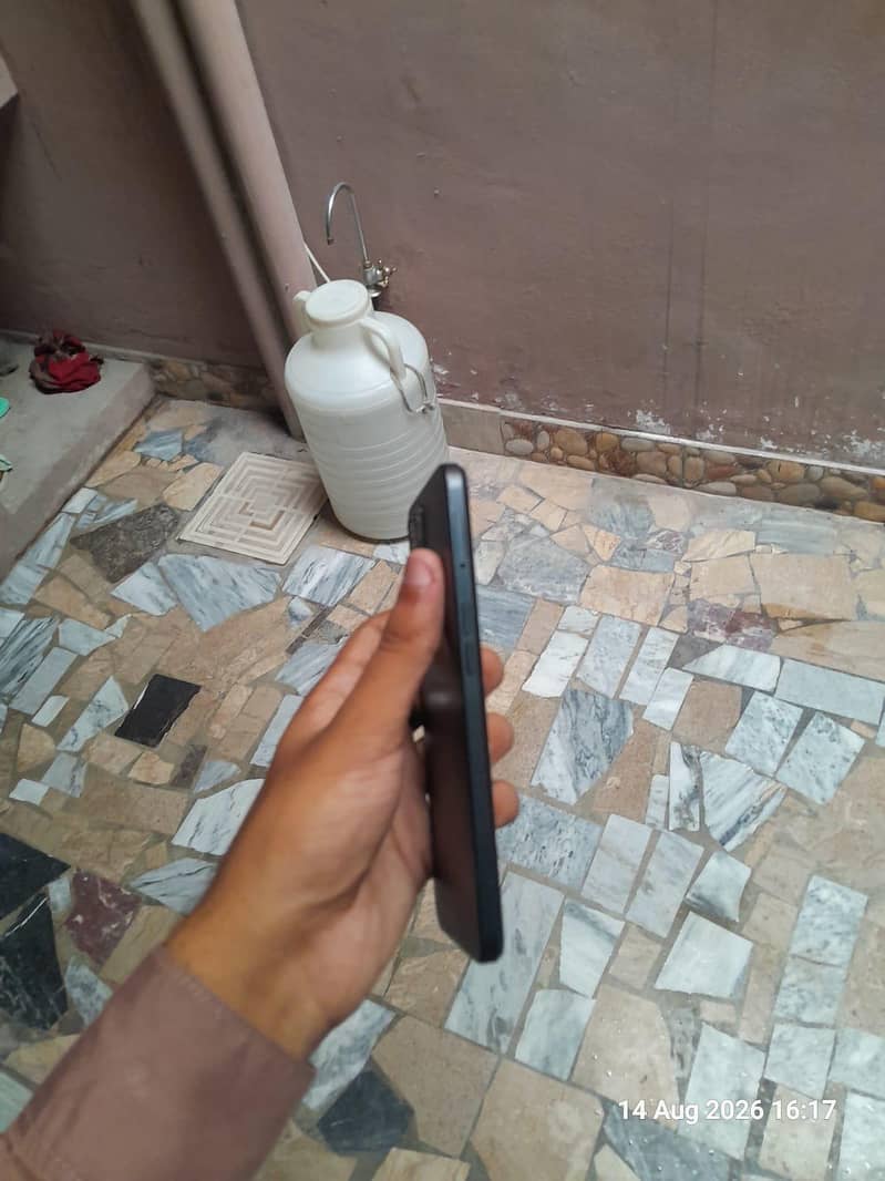 OPPO A57 1