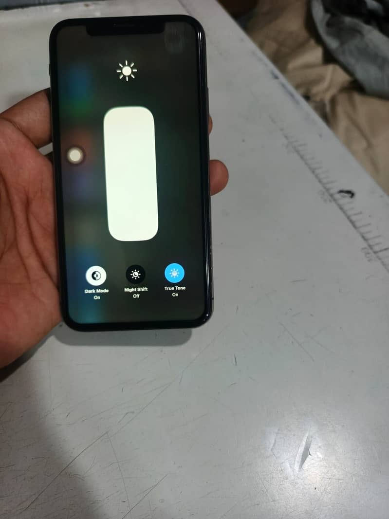 Apple iPhone X 4