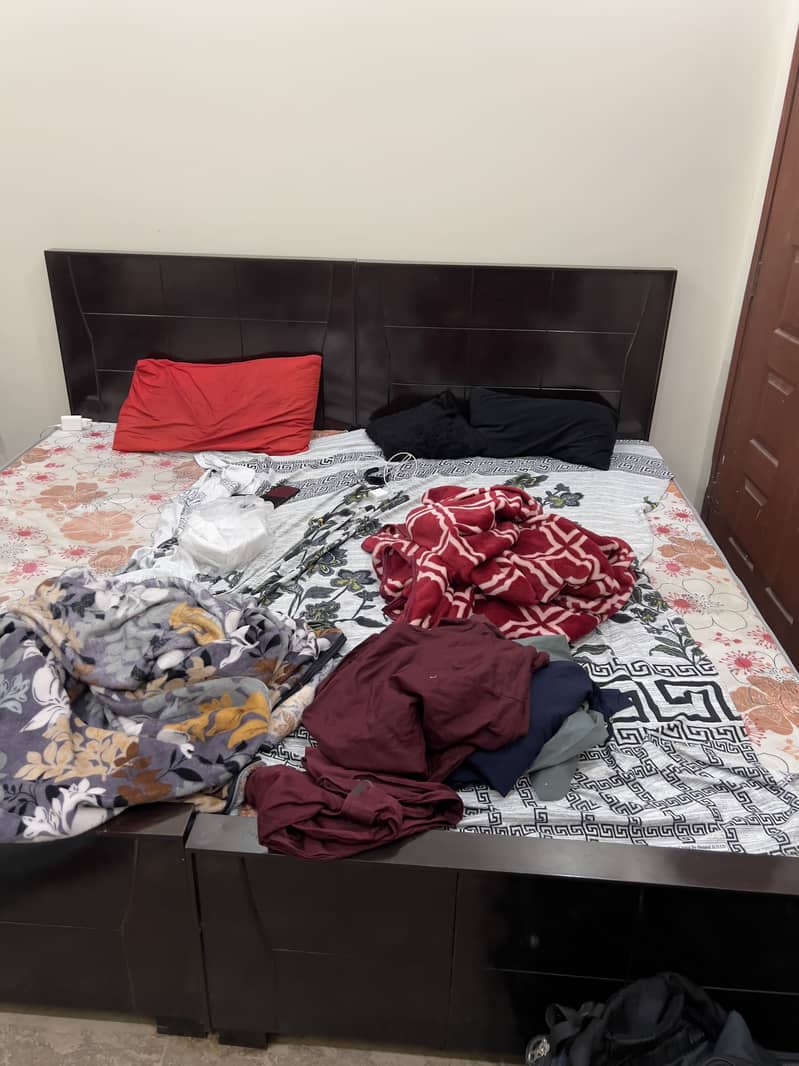 Single Bed 0