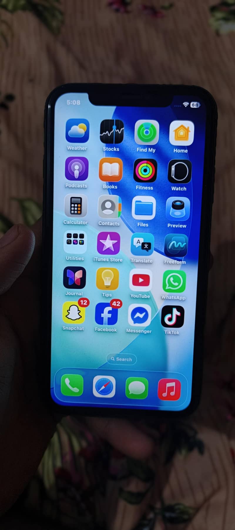 Apple iPhone 11 4