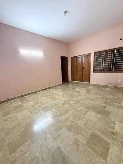 Prime Location 400 Square Yards Demolish House Available For Sale In Federal B Area