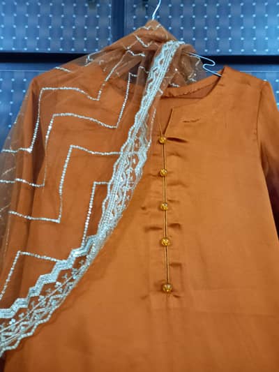shalwar kameez with net embroided dubatta