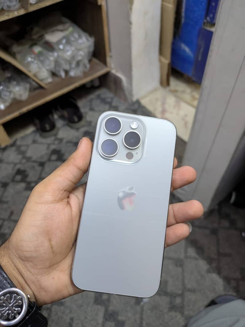 Apple iPhone 15 Pro 1