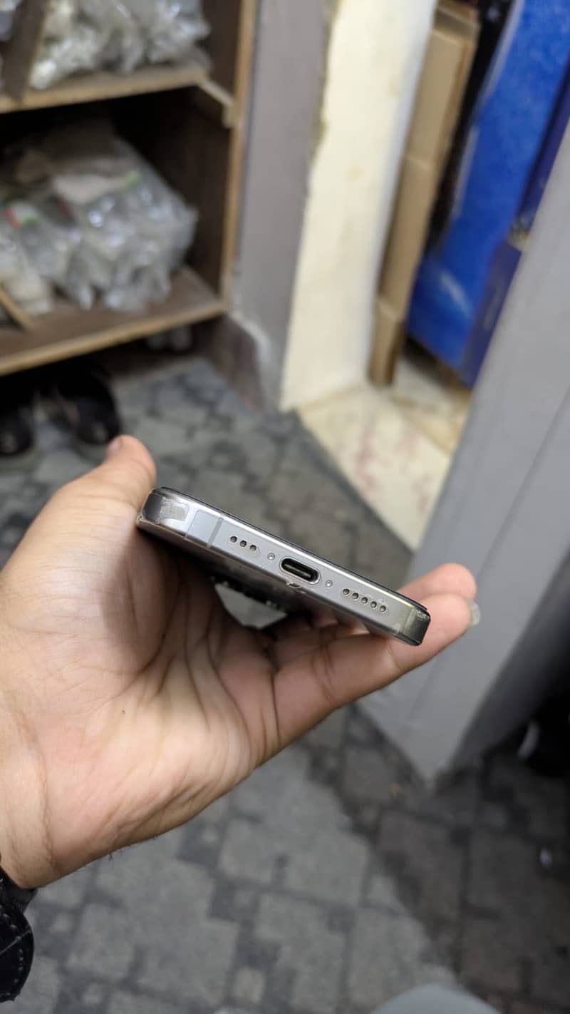 Apple iPhone 15 Pro 10