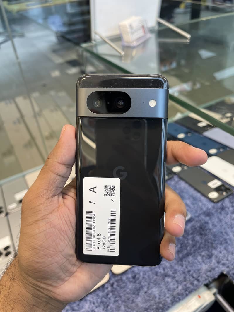 Google Pixel 8 4