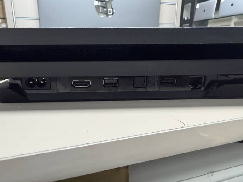 PS4 pro Sealed 1