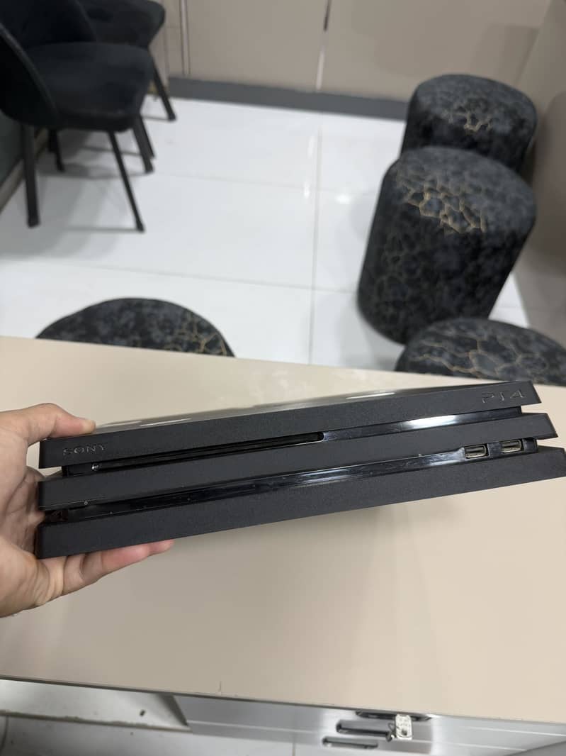 PS4 pro Sealed 2