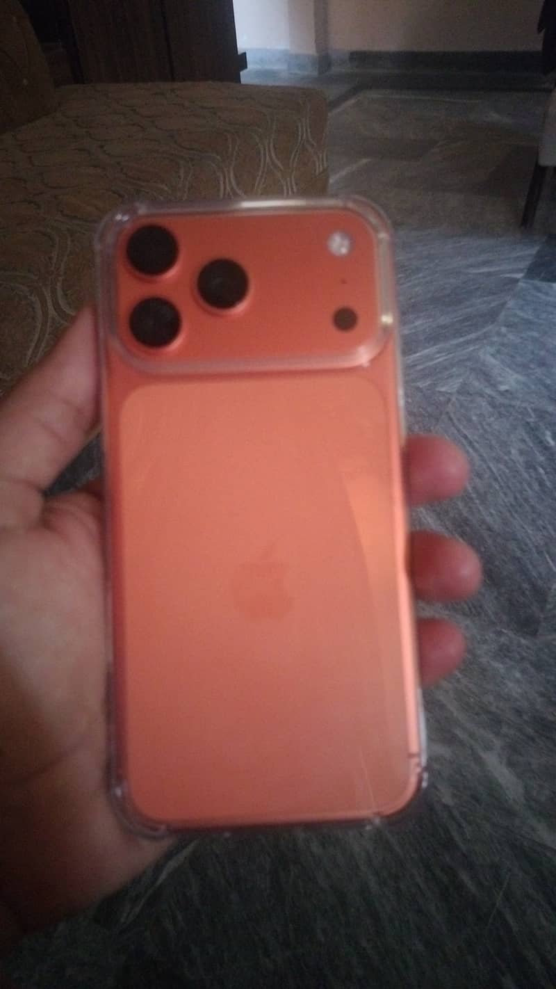 Apple iPhone 17 Pro Max 3