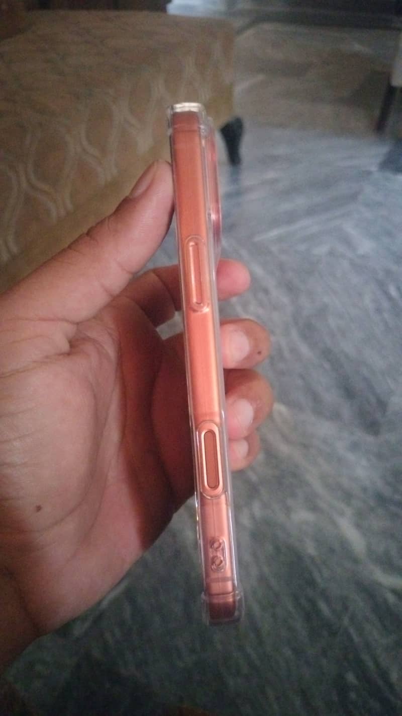Apple iPhone 17 Pro Max 4