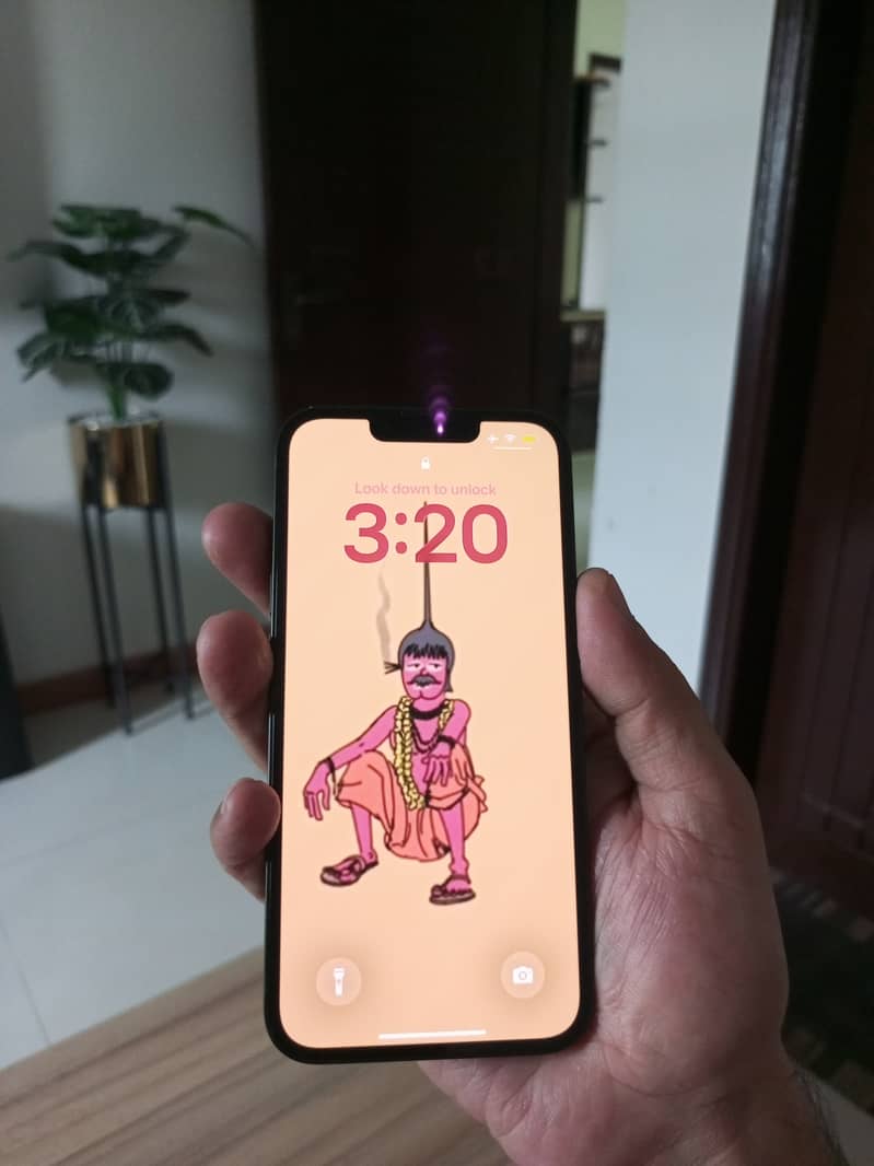 Apple iPhone 13 3