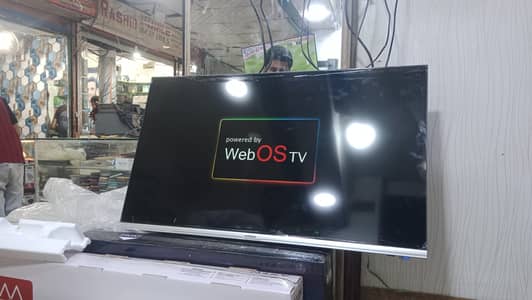 43" INCH SMART UHD WIFI LED TV. NEW BRAND TV