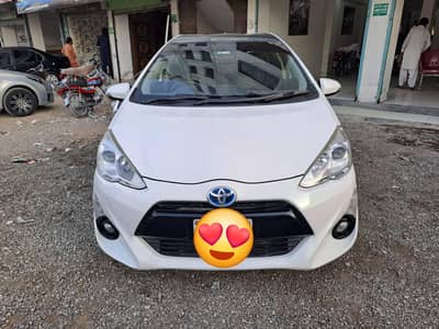Toyota Aqua 2015 PEARL WHITE 100% ORIGINAL