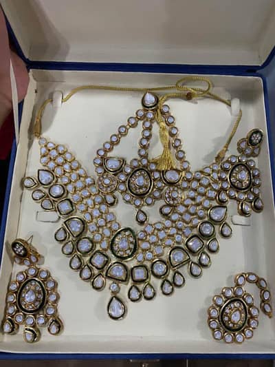Bridal jewellery set