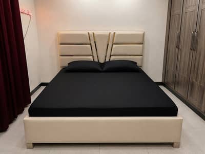 Wooden new king bed for sale