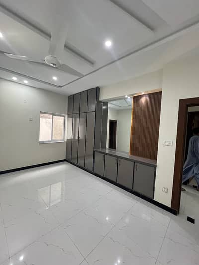 10 Marla Double Storey For Sale In Phase 4-A & Electricity Water Gas Available