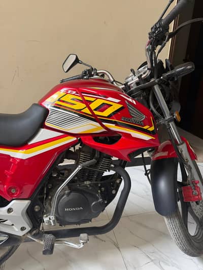 Honda Cb150F 2025 Model 4500 KM Driven Like New Tracker Install
