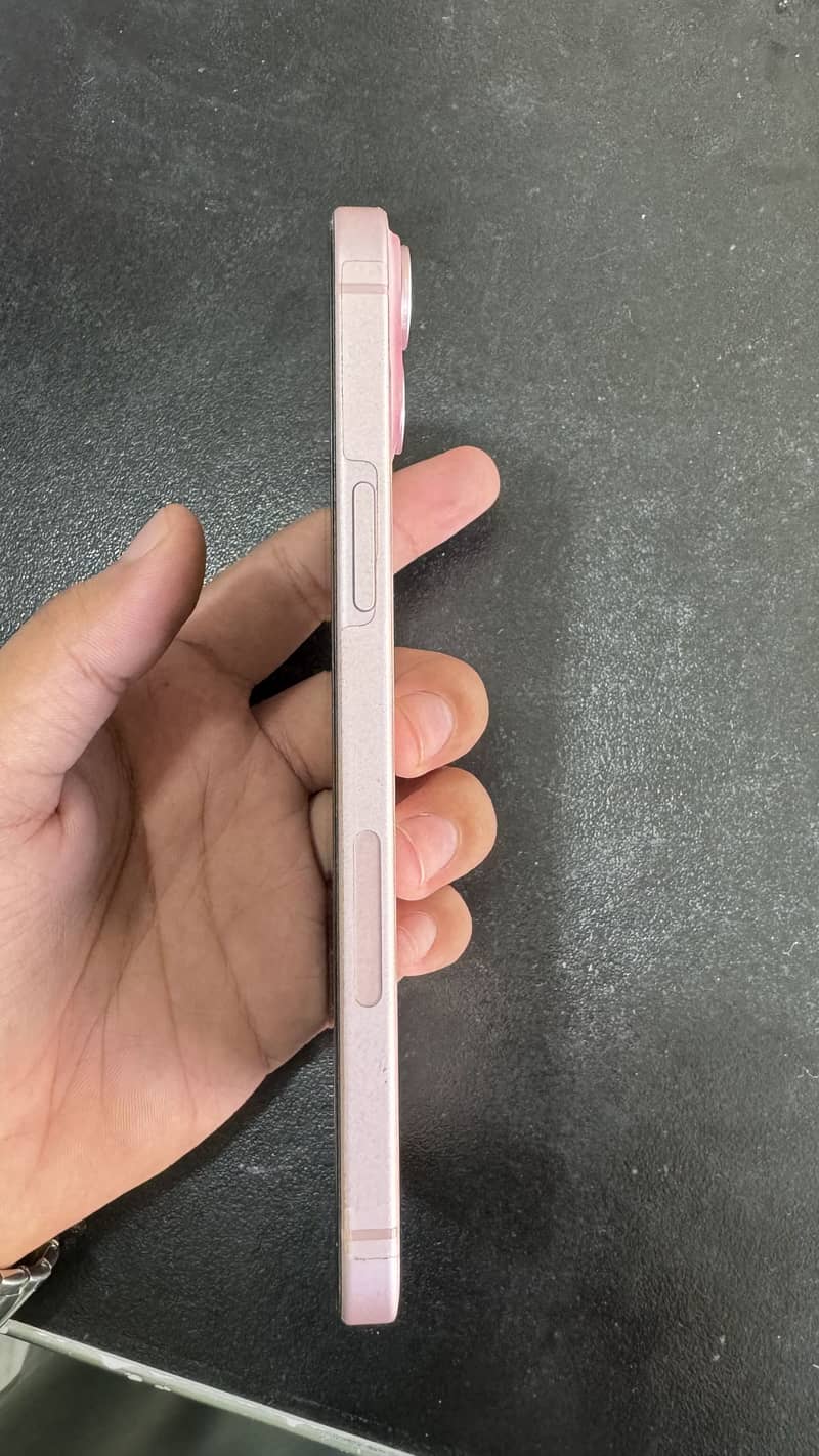 Apple iPhone 15 plus 2