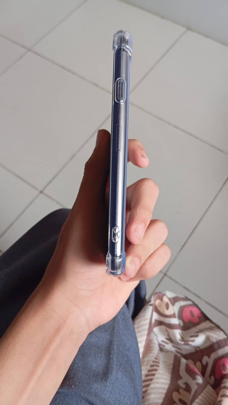 Apple iPhone 8 1