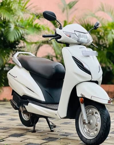 Electric Scooter Under 1 lac
