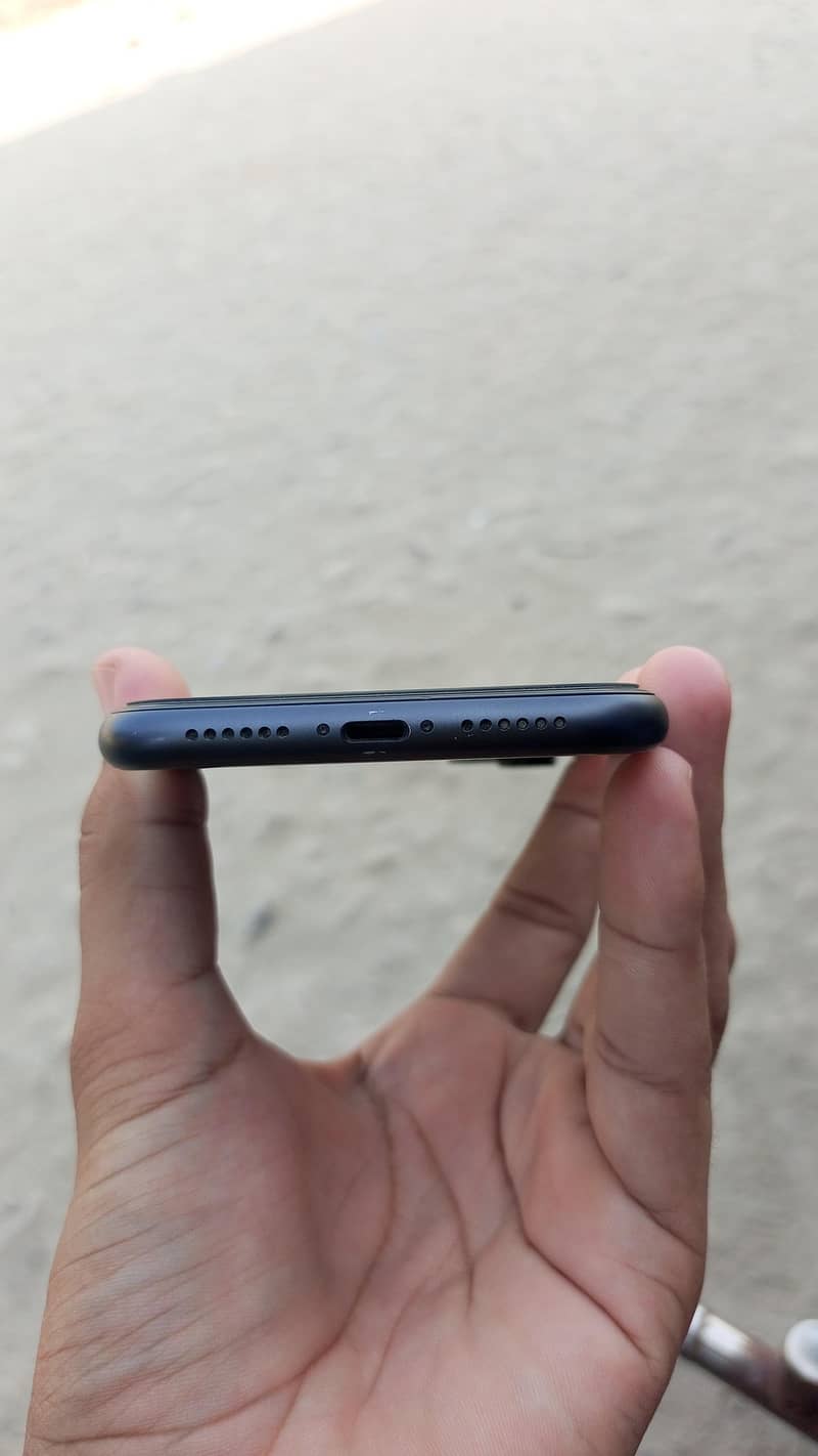 Apple iPhone 11 2