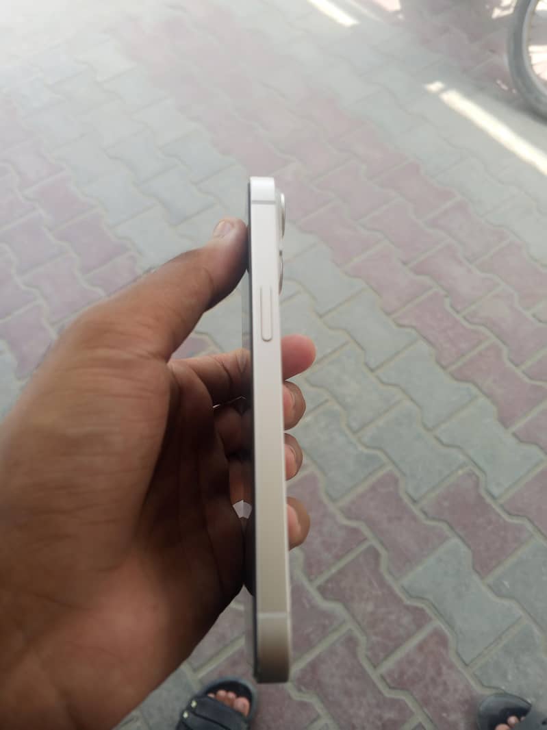 Apple iPhone 14 4