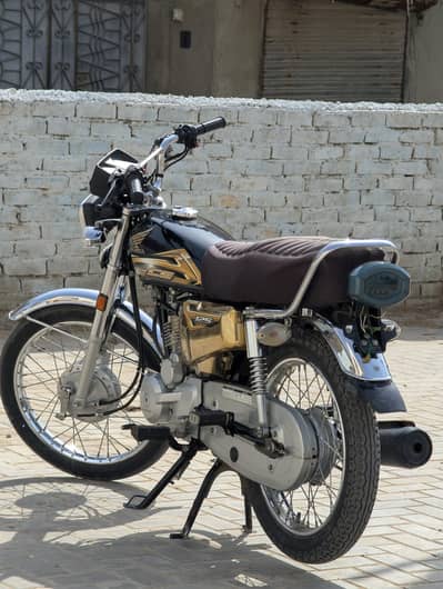 Honda 125 Gold Eddition 25.26