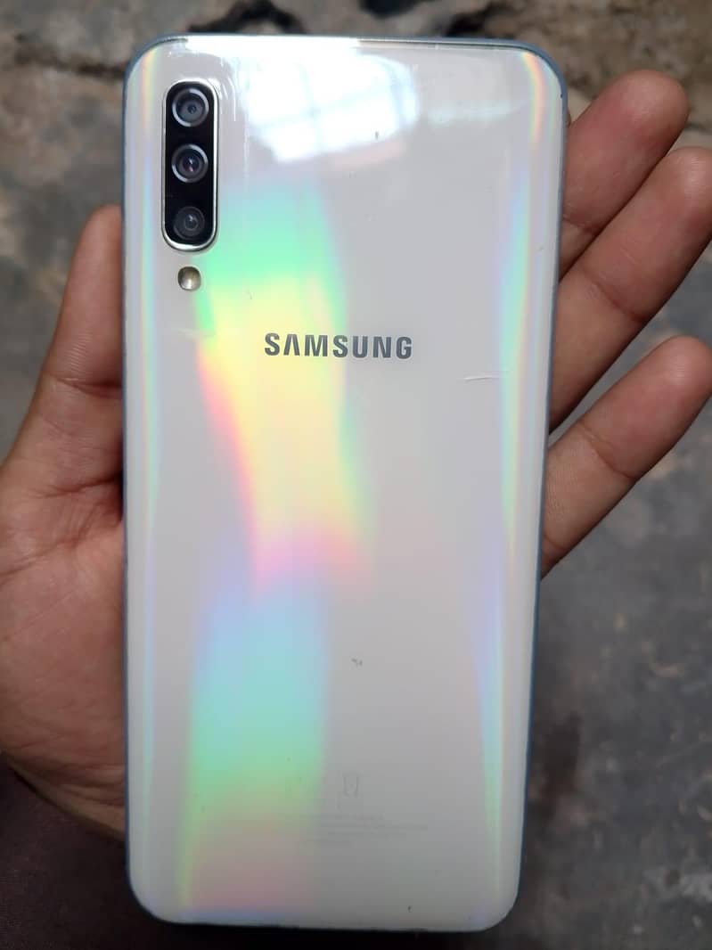 Samsung Mobile A50 2