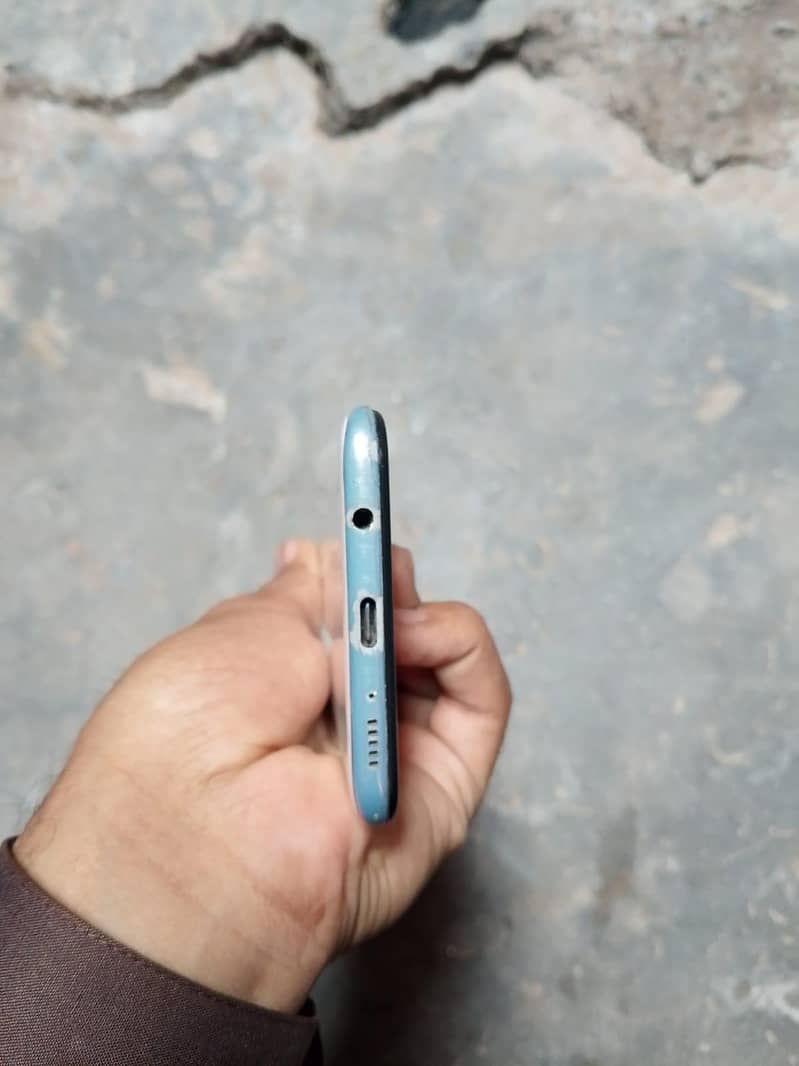 Samsung Mobile A50 3