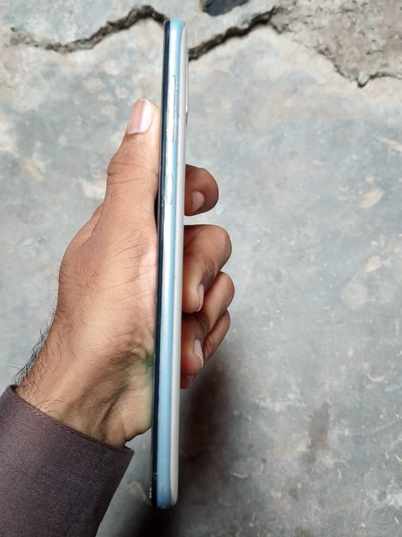 Samsung Mobile A50 5